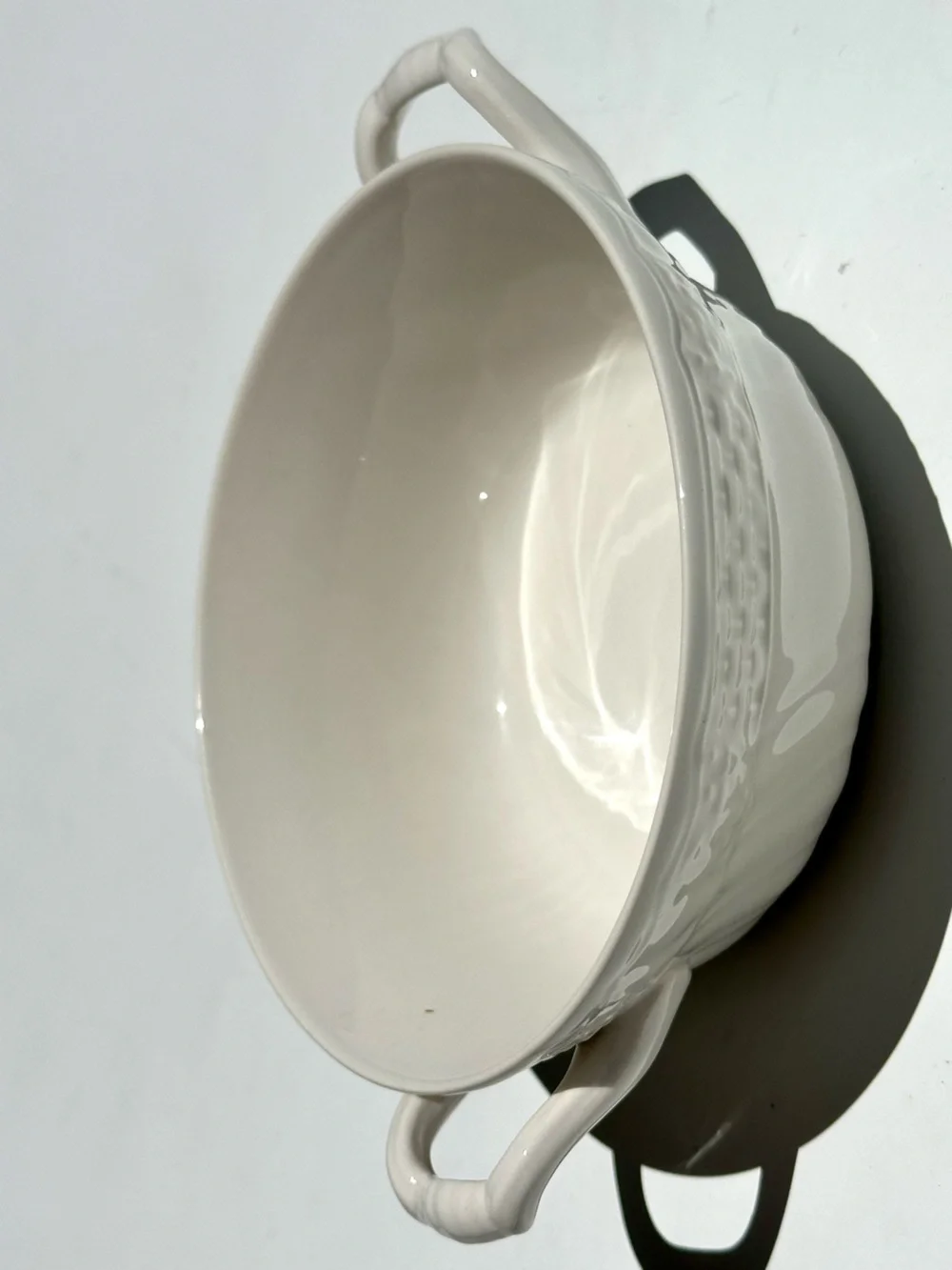 Rare! MIKASA Renaissance White Double-Handled Flat Cream Soup Bowl, 4 3/4”